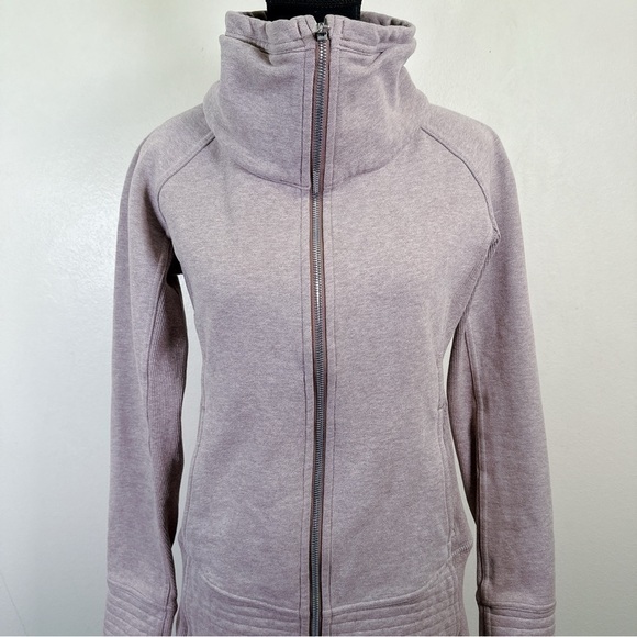 Lululemon Radiant Jacket II Heathered Rose Color - Picture 3 of 16